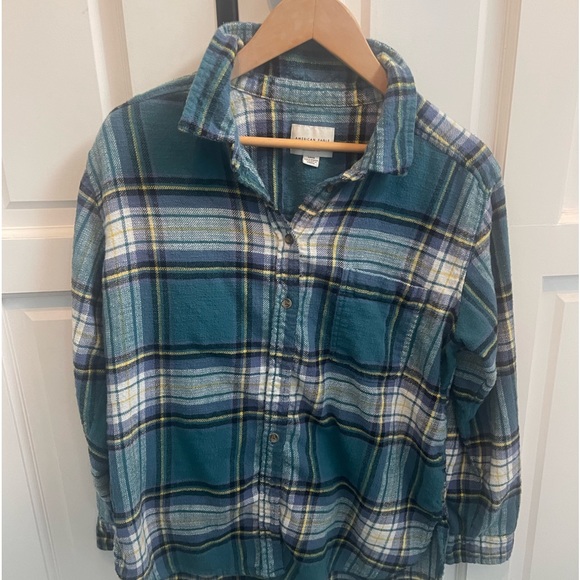 American Eagle Outfitters Tops - American Eagle women’s flannel